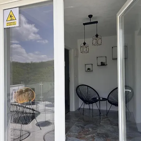 Timur Vila Villa Ilijas